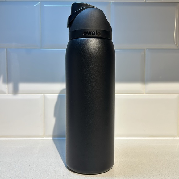 Owala FreeSip Insulated Stainless Steel Water Bottle 40oz - Picture 2 of 2